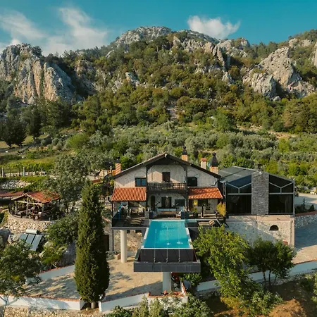 Castello Del Cielo *